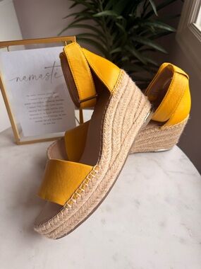 Franco Sarto Yellow Espadrille Wedge Sandals - Womens 7.5